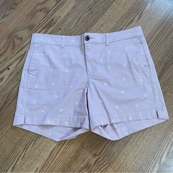 💥BOGO💥 GAP Pink Women's Shorts with White Floral Embroidery - Picture 1 of 11
